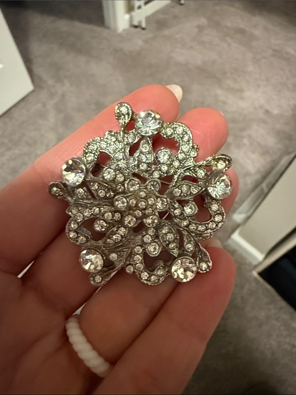 Crystal Floral Brooch Pin - Silver Sparkle